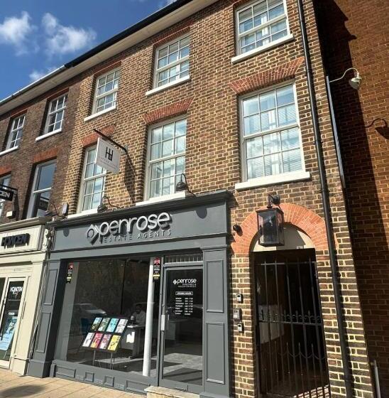 Harper Luxe Serviced Apartments Dunstable