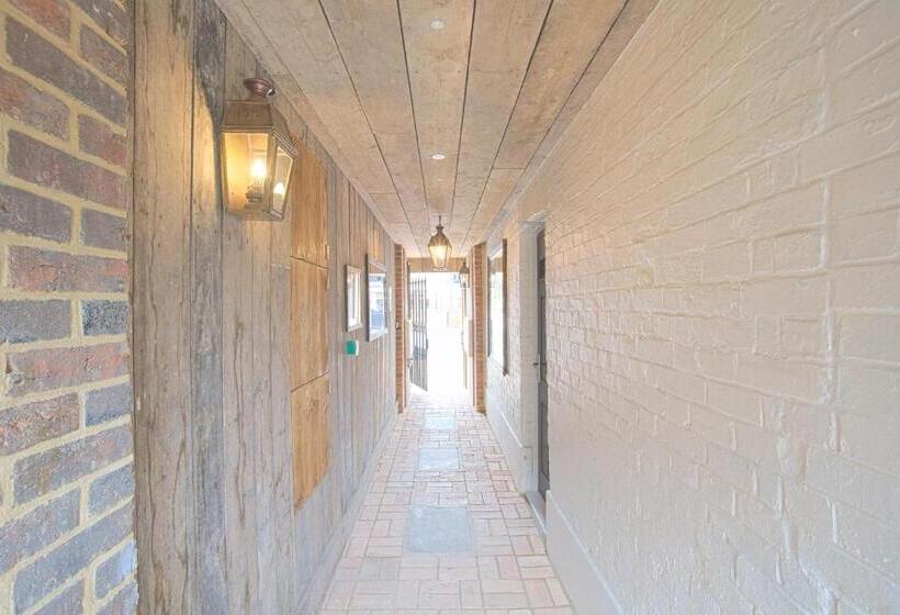 Harper Luxe Serviced Apartments Dunstable