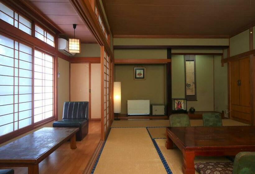 בית מלון כפרי Guest Room Furusatomura Kogeikan