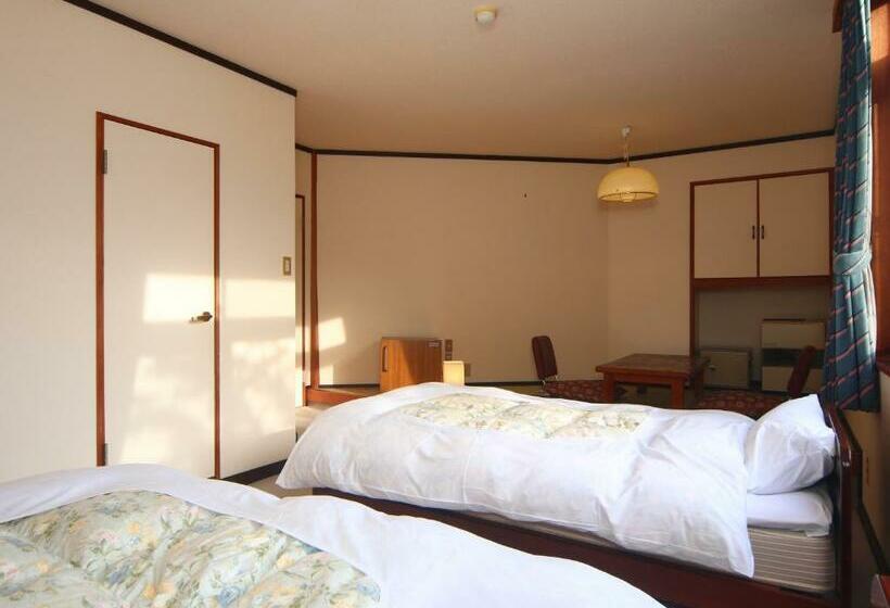 בית מלון כפרי Guest Room Furusatomura Kogeikan