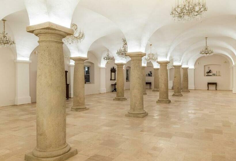 ホテル Arkady Hof