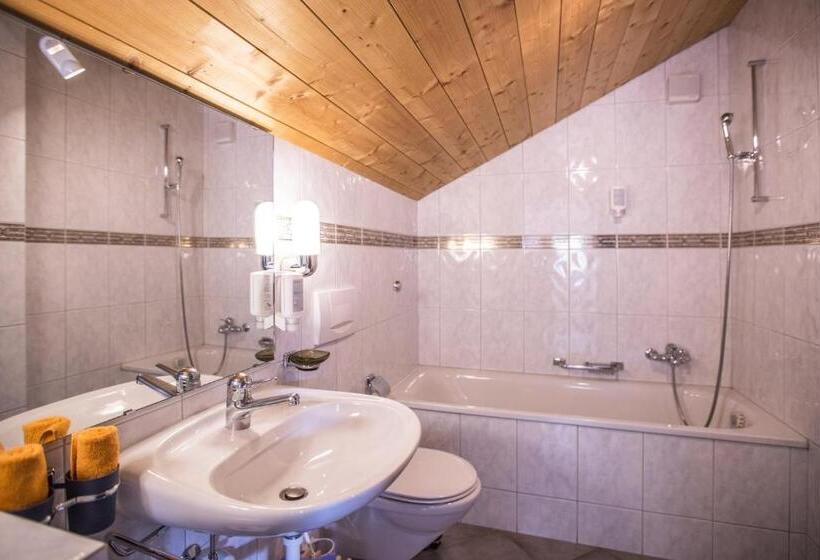 בית מלון כפרי Chalamandrin