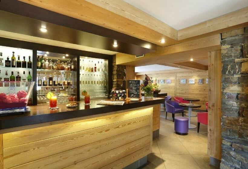 בית מלון כפרי Chalet  Vaccapark