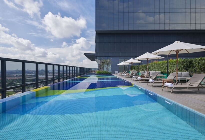 هتل Courtyard By Marriott Setia Alam