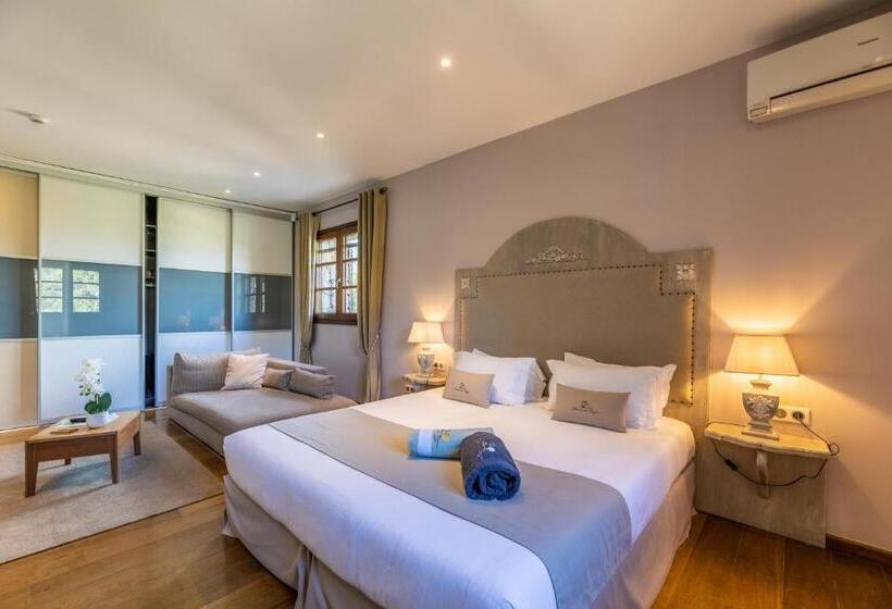 فندق Domaine Du Reginu