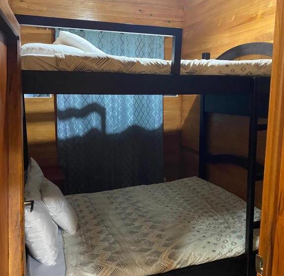 فندق El Castillo De Nallig