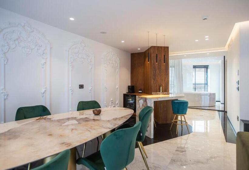 בית מלון כפרי Elisa Tirana, Affiliated By Meliá