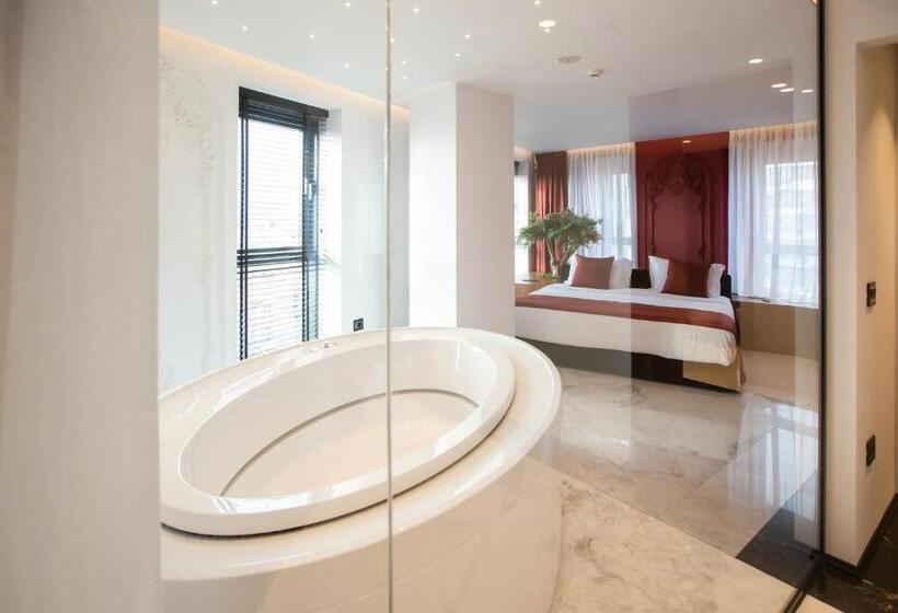 בית מלון כפרי Elisa Tirana, Affiliated By Meliá