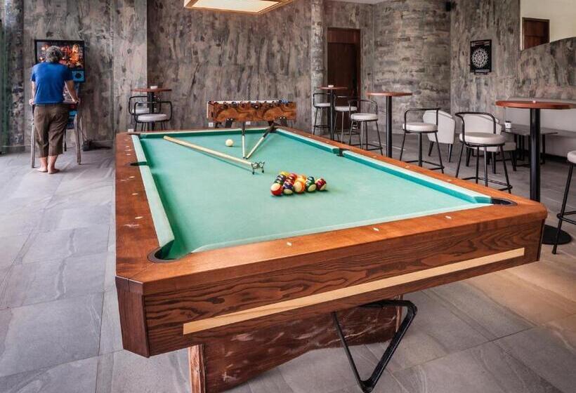 هتل Enjoy Boutique