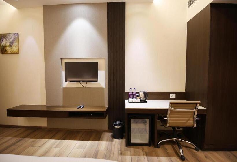 בית מלון כפרי Enrise By Sayaji Rewa