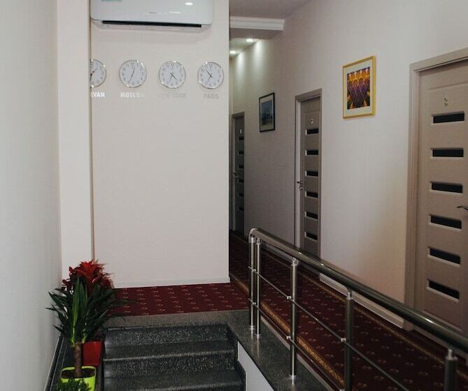 فندق Erebuni Plaza