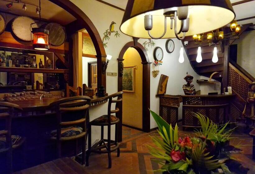 Отель Greenheart Boutique