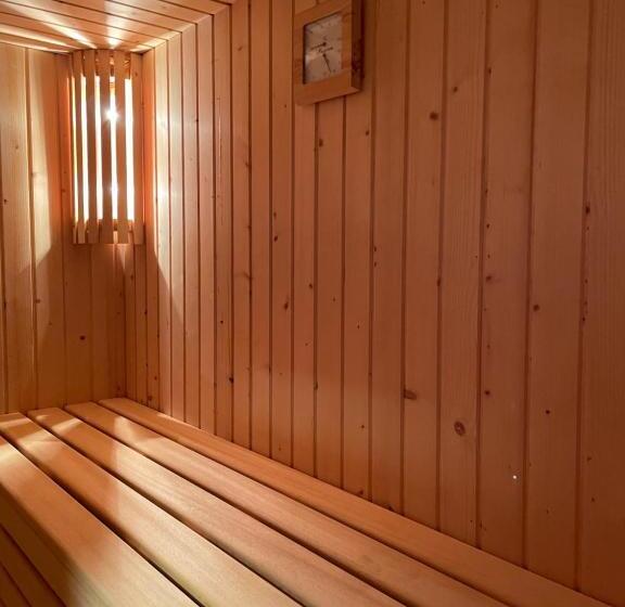 בית מלון כפרי Guiana Rooms & Suites