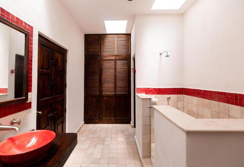 Отель Hacienda Maria Eugenio