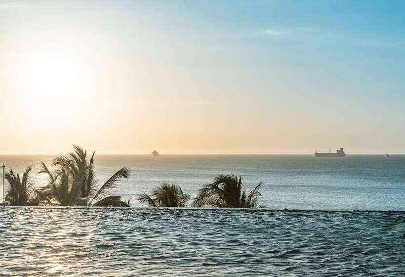 ホテル Hilton Santa Marta