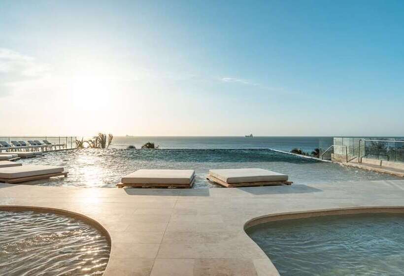 ホテル Hilton Santa Marta