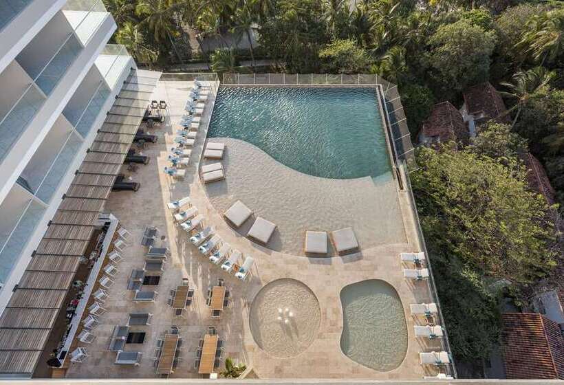 ホテル Hilton Santa Marta