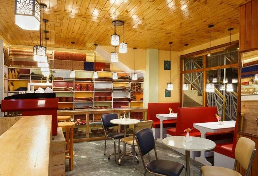 فندق Naggar Delight & Wool Cafe