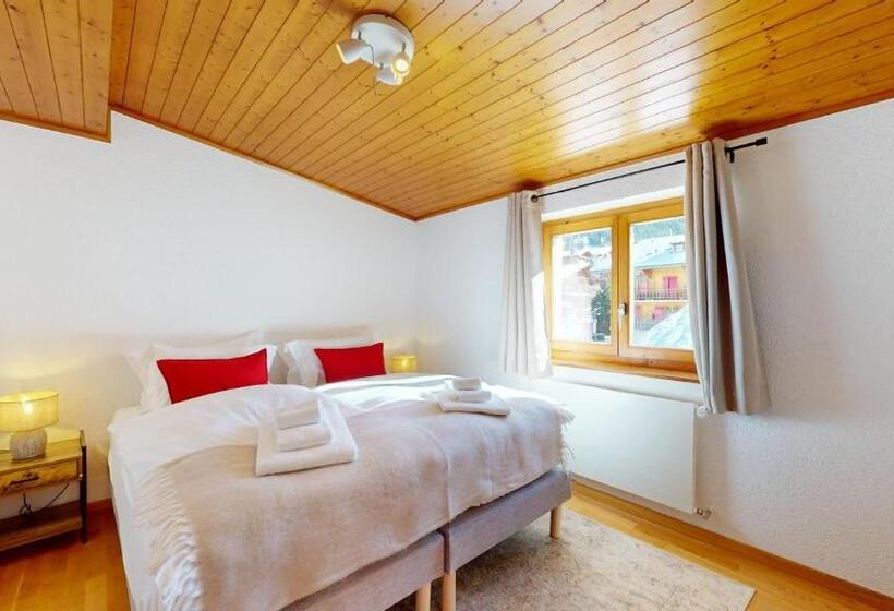 هتل No 8 Bed & Bar