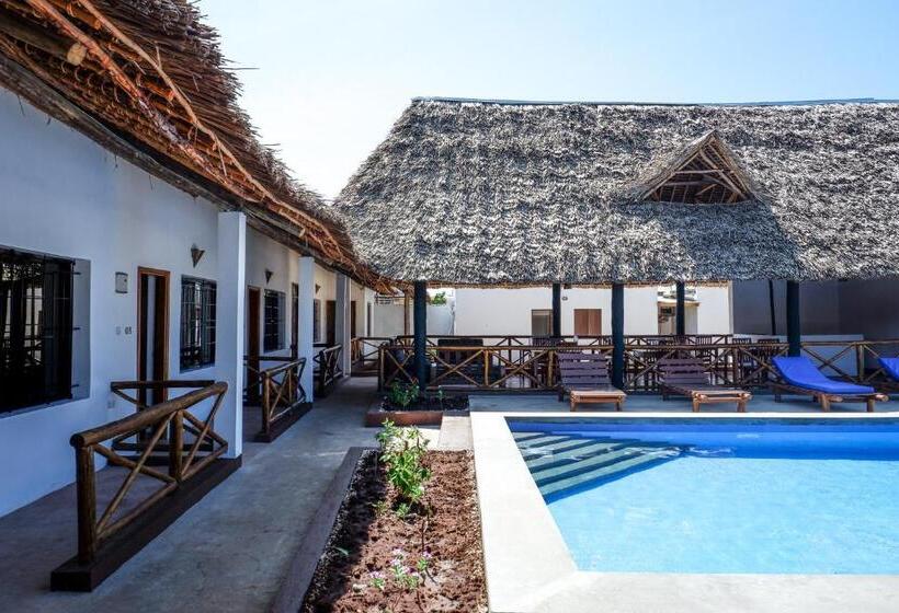 هتل Nungwi Heritage Resort