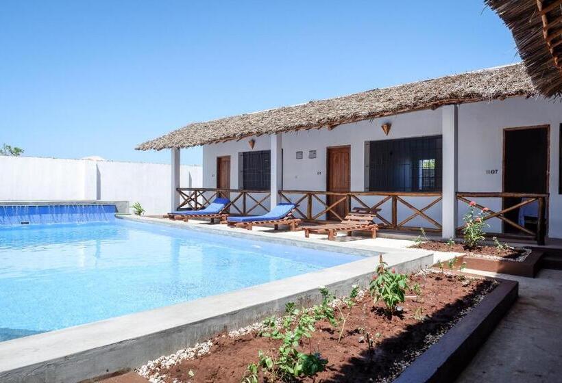 هتل Nungwi Heritage Resort