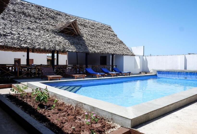 هتل Nungwi Heritage Resort