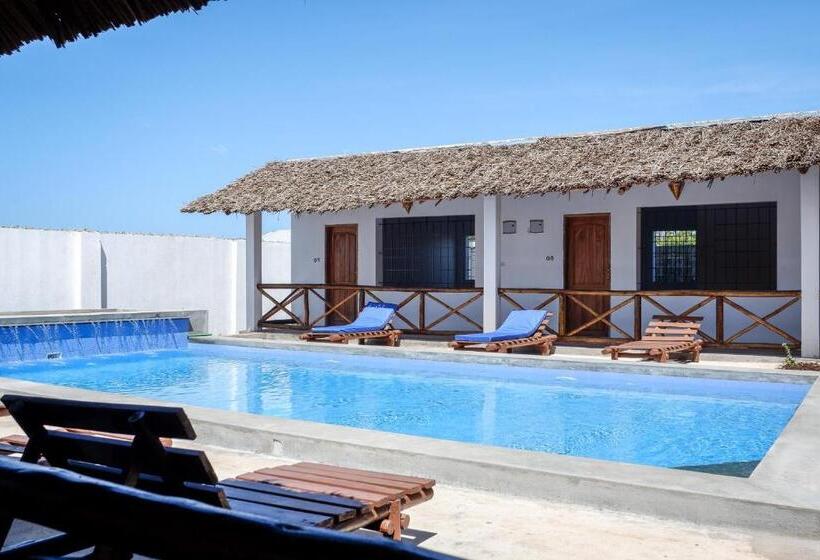 هتل Nungwi Heritage Resort