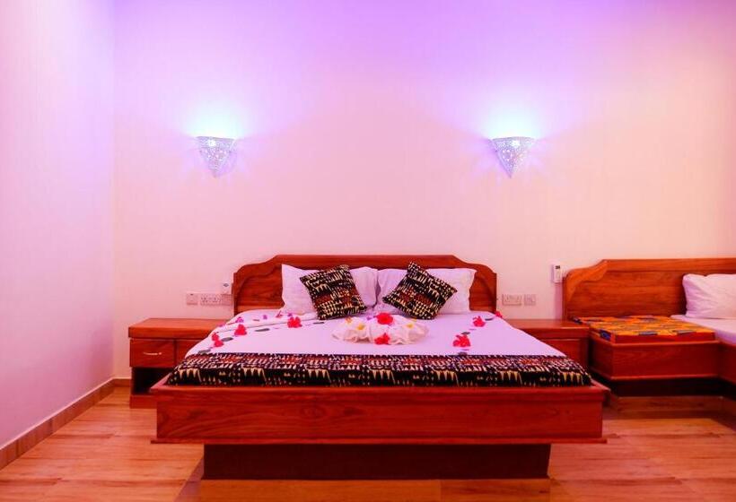 هتل Nungwi Heritage Resort