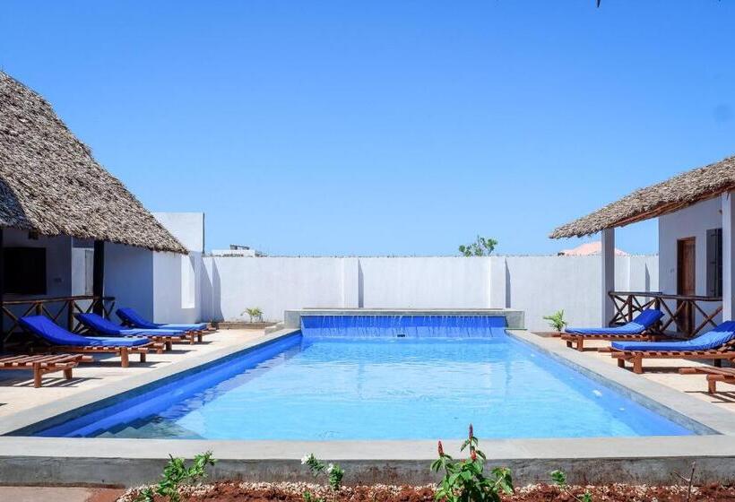 هتل Nungwi Heritage Resort