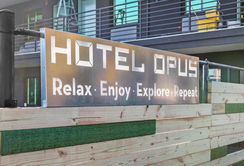 酒店 Opus Bronx Near Bay Plaza Mall