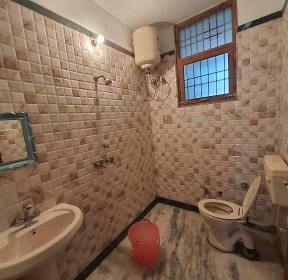 فندق Oyo 70046 Deep