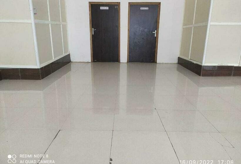 호텔 Oyo 70068  Red Velvet