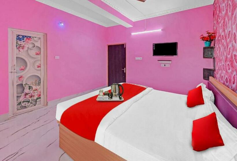 فندق Oyo 70227 Deras Resort