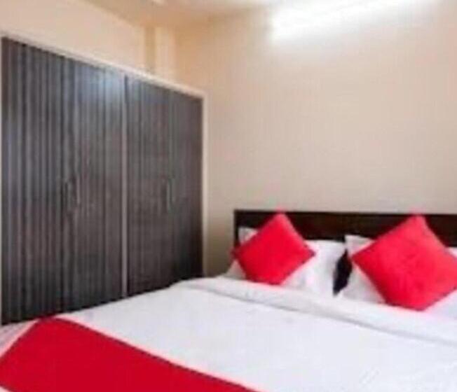 호텔 Flagship Seera Enclave