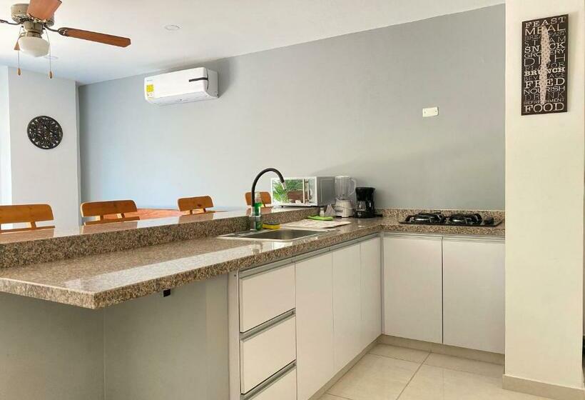 ホテル Prado Loft