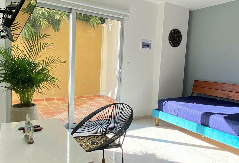 ホテル Prado Loft