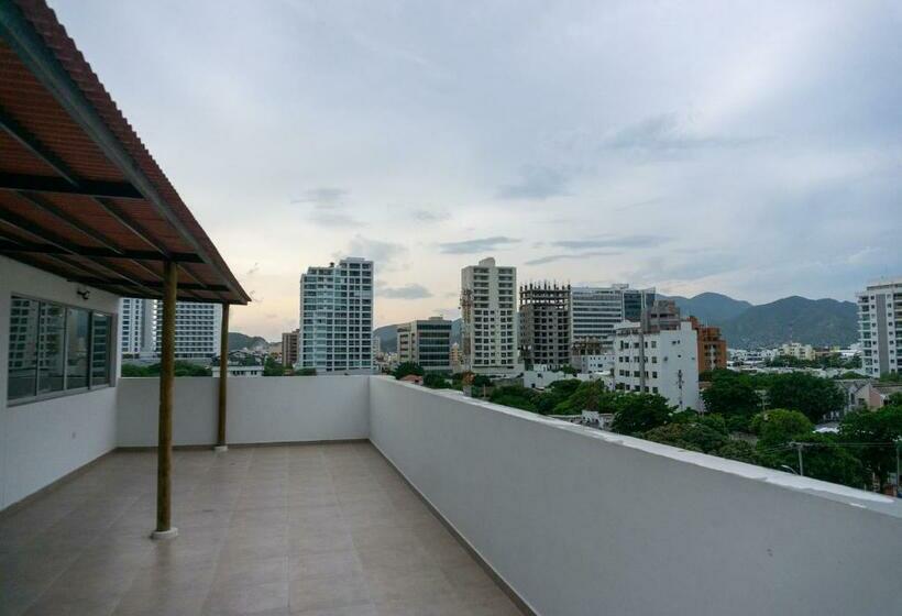 ホテル Prado Loft