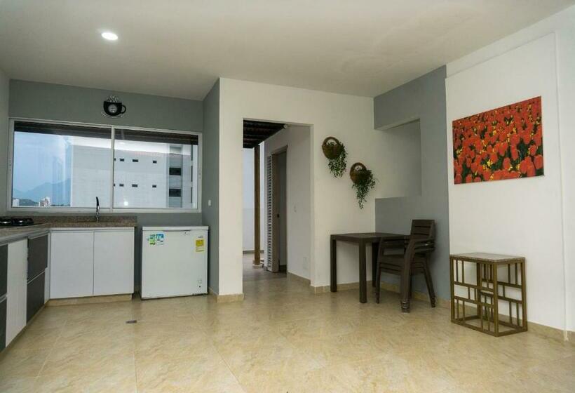 ホテル Prado Loft