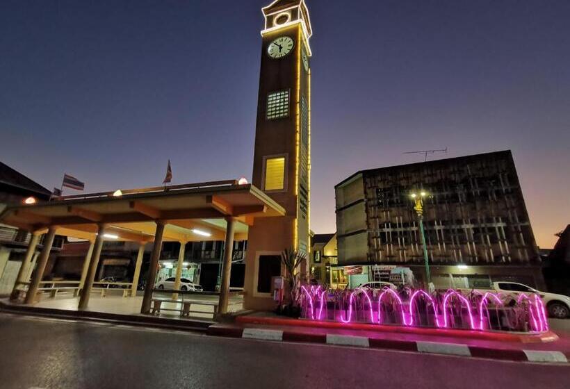 בית מלון כפרי โรงแรมรชาโขง Racha Khong