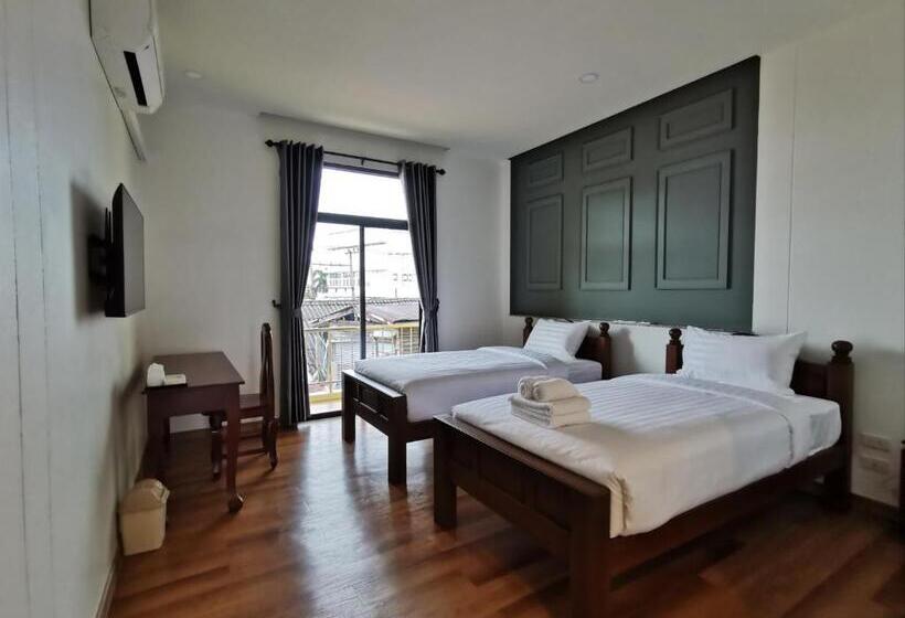 בית מלון כפרי โรงแรมรชาโขง Racha Khong