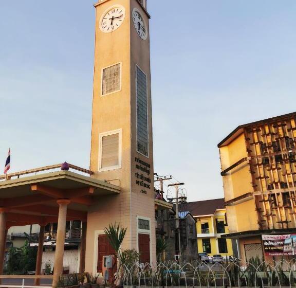 בית מלון כפרי โรงแรมรชาโขง Racha Khong