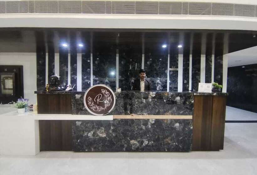 Ratnapriya Hotel And Resort