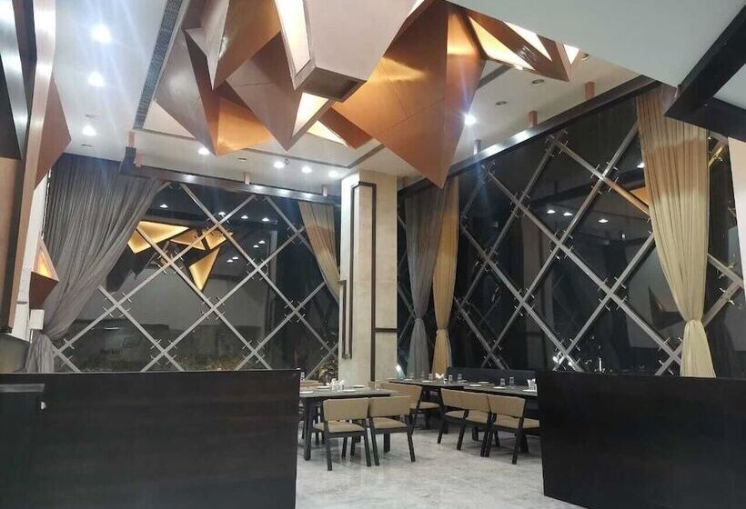 Ratnapriya Hotel And Resort