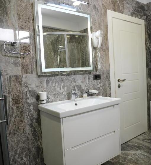 בית מלון כפרי Rezidence Tredi City Center