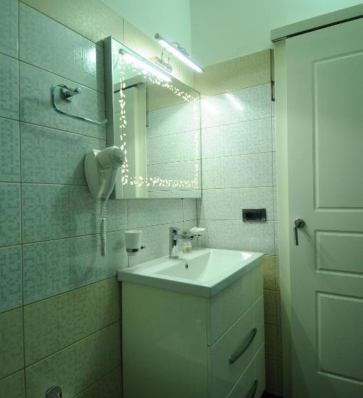 בית מלון כפרי Rezidence Tredi City Center