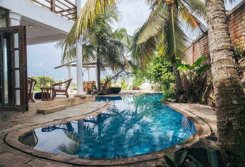 Hotel Sānti Beach House With Pool & Beach