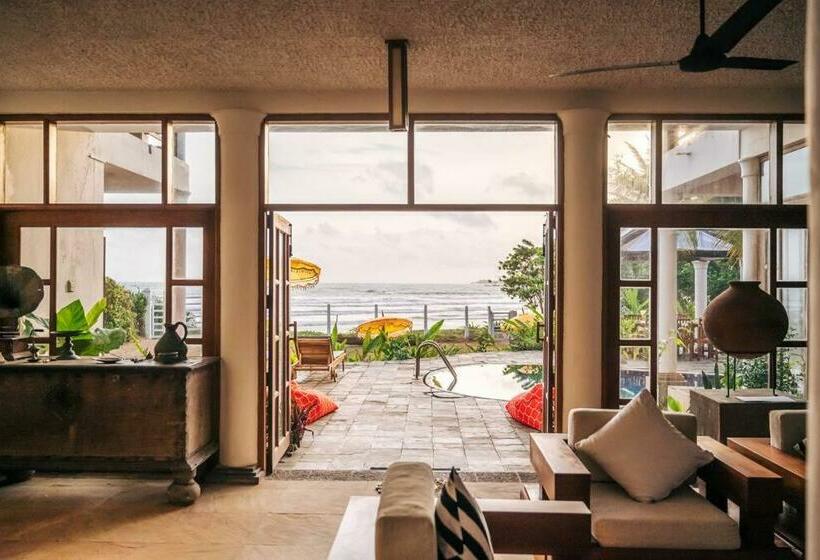 Hotel Sānti Beach House With Pool & Beach