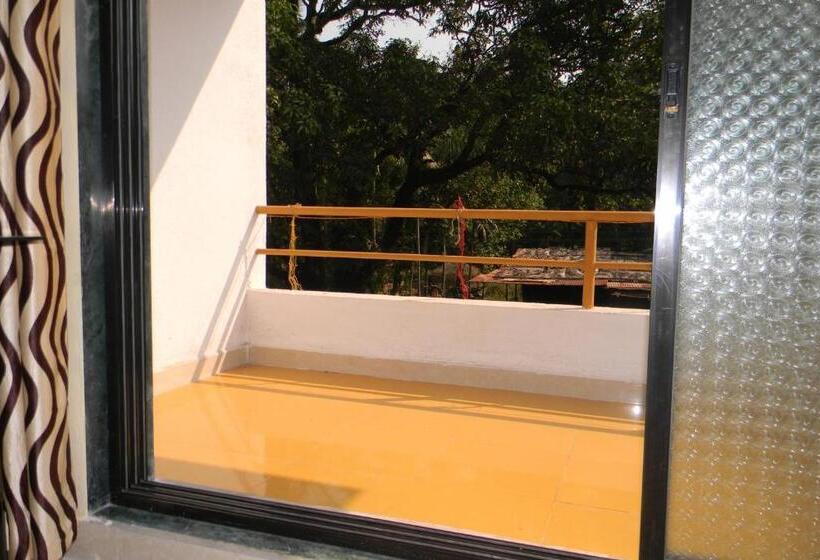 בית מלון כפרי Suma Beach Resort