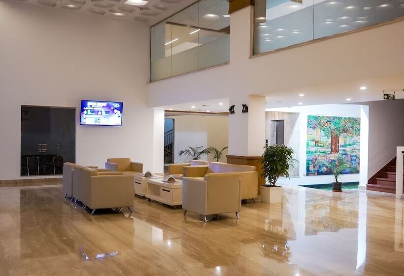 בית מלון כפרי Tea Tree Suites Manipal