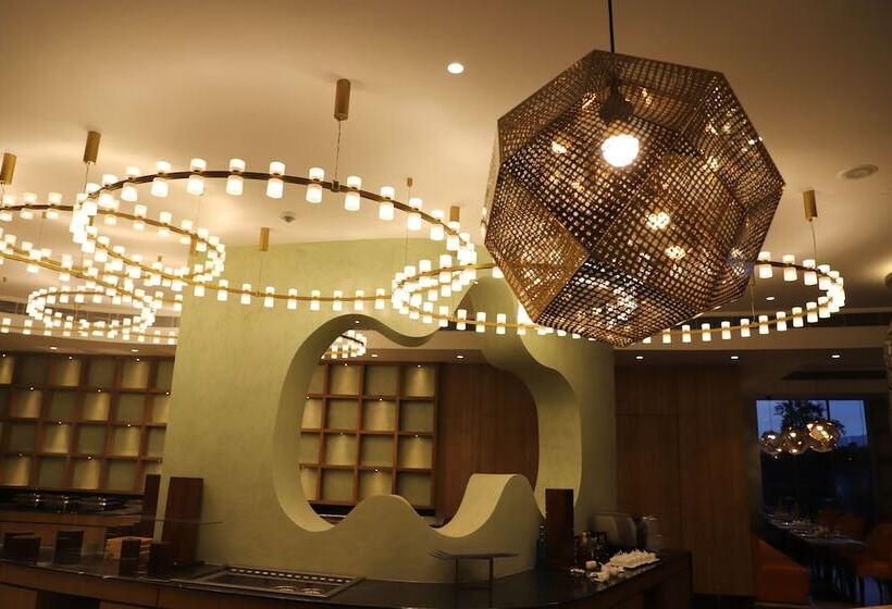 فندق The Cruze Premium Boutique